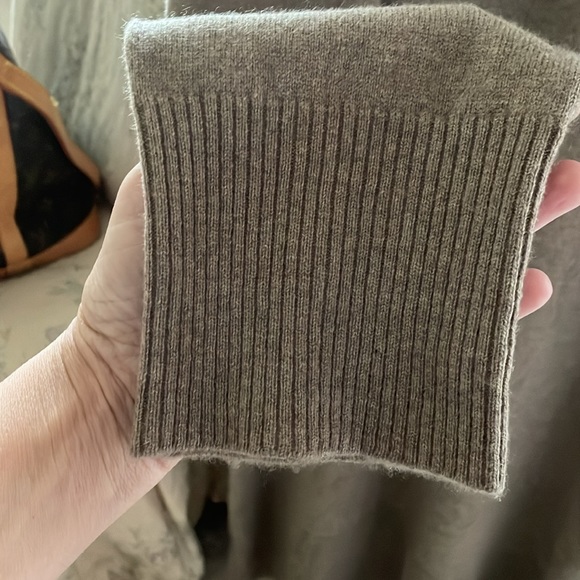 Cashmere sweater NWOT - Picture 6 of 7